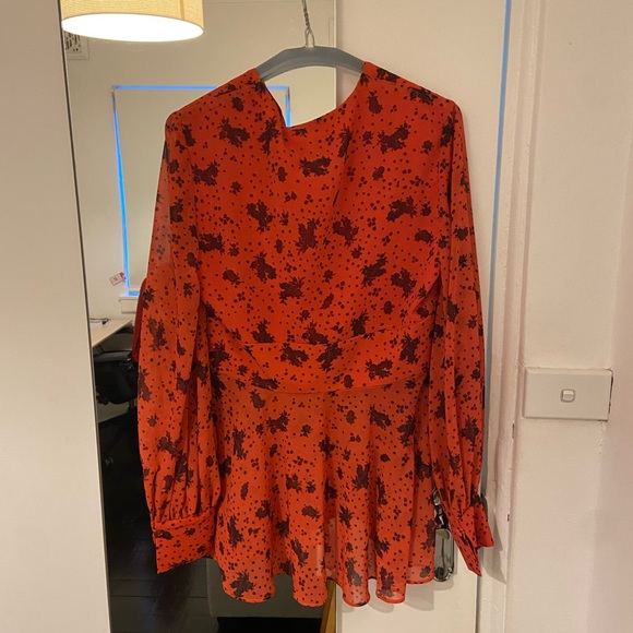 Size medium C/Meo Collective dressy top - Picture 2 of 3